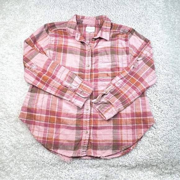 American Eagle Plaid Flannel Shirt. Factory Distressed Tears Rips Pink. Medium - Picture 8 of 9